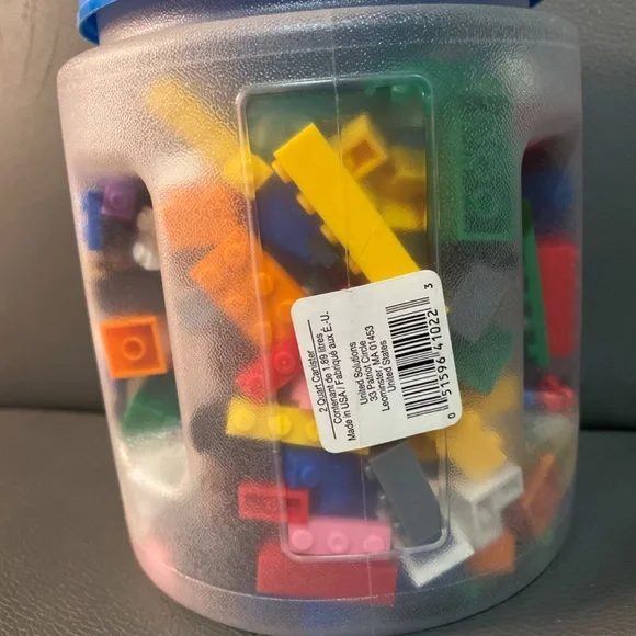 LEGO - Picture 2 of 3